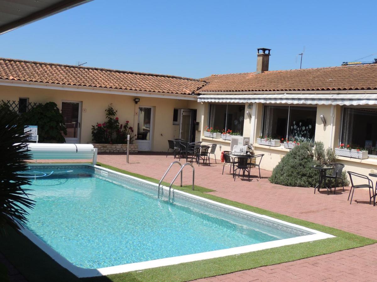 Hotel Auberge Des Charmilles Sainte-Soulle Εξωτερικό φωτογραφία
