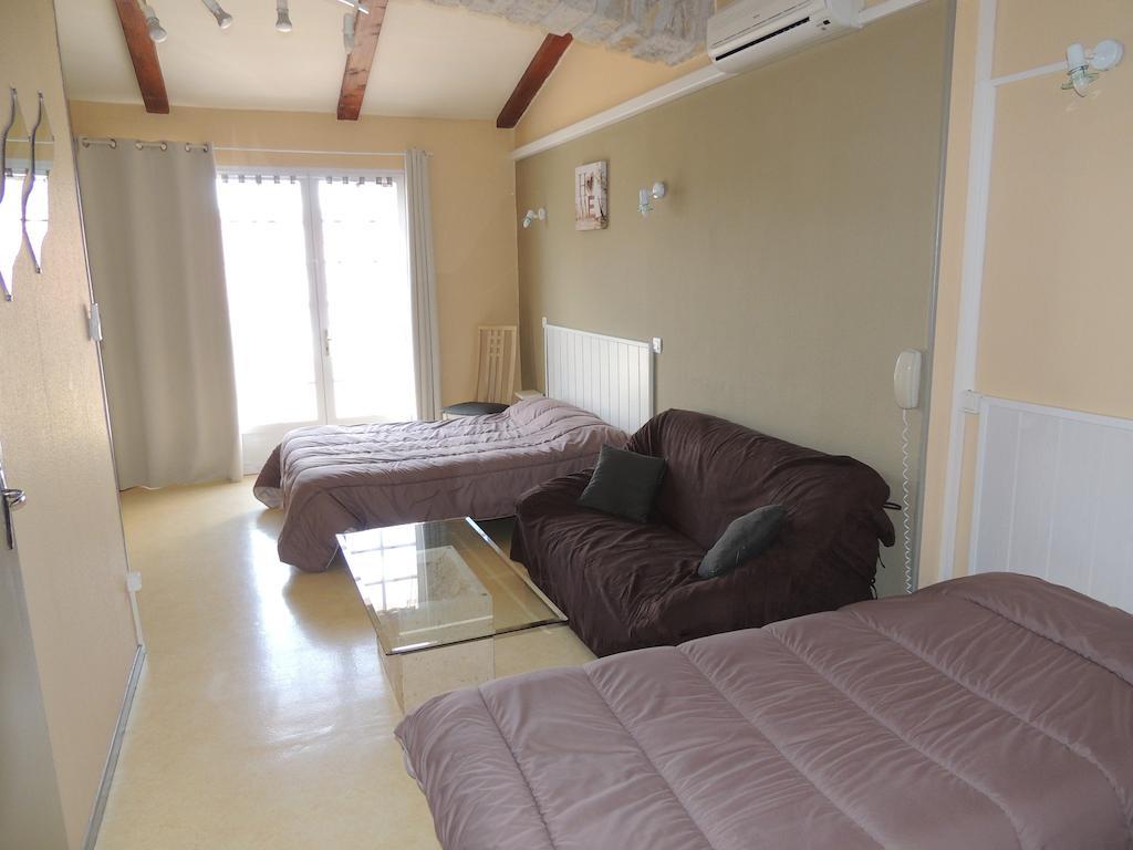 Hotel Auberge Des Charmilles Sainte-Soulle Δωμάτιο φωτογραφία