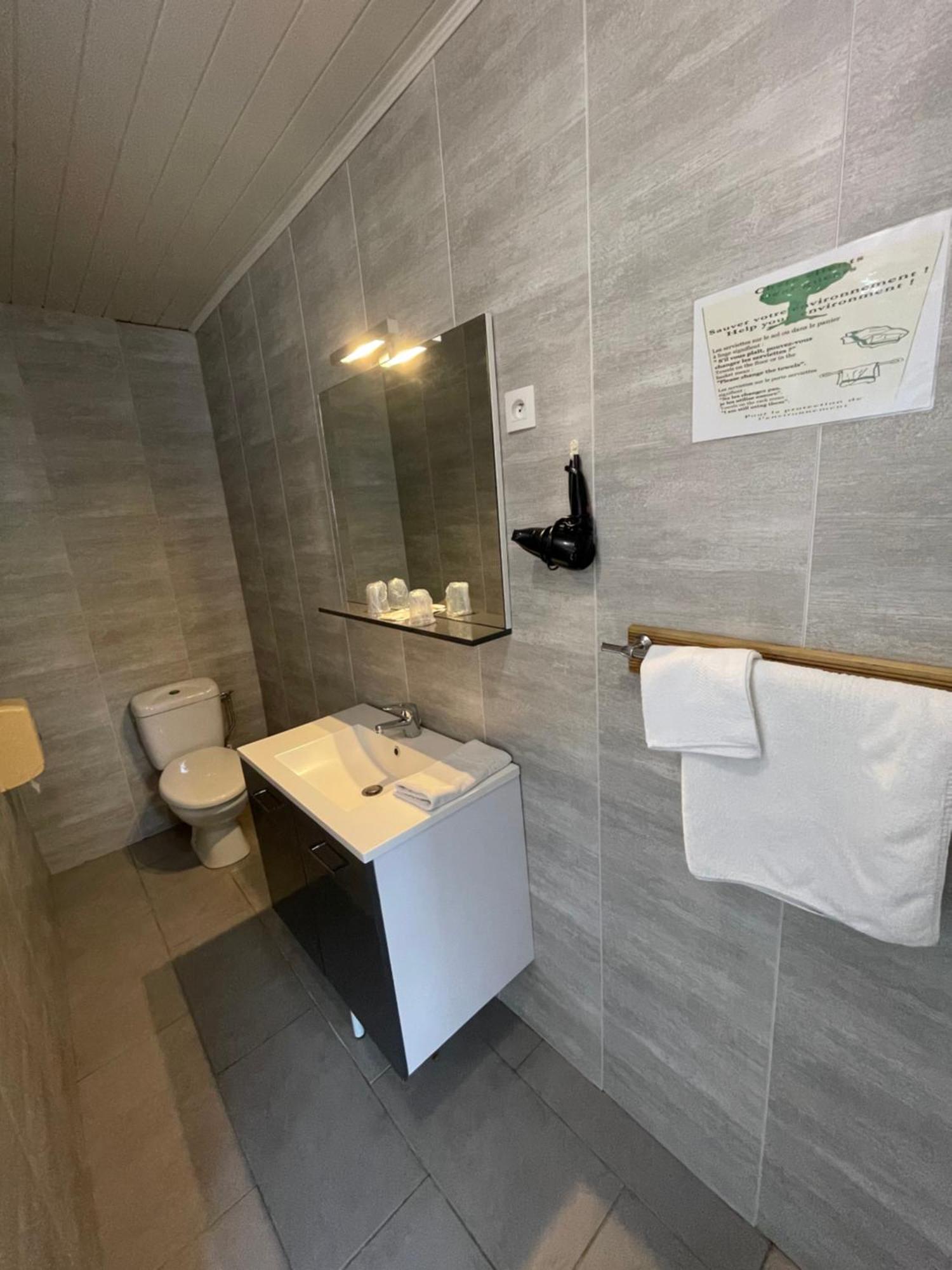 Hotel Auberge Des Charmilles Sainte-Soulle Δωμάτιο φωτογραφία