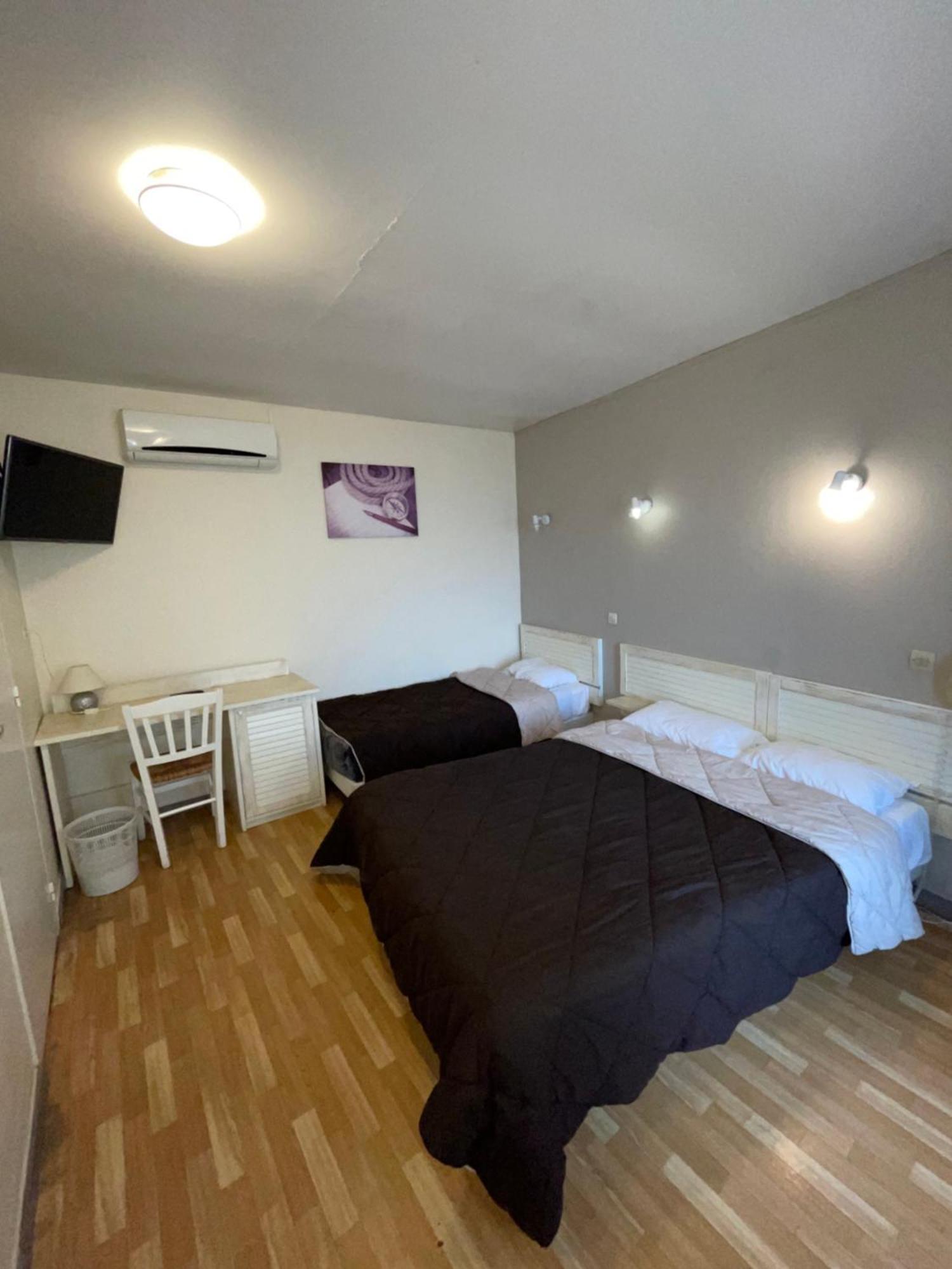 Hotel Auberge Des Charmilles Sainte-Soulle Δωμάτιο φωτογραφία