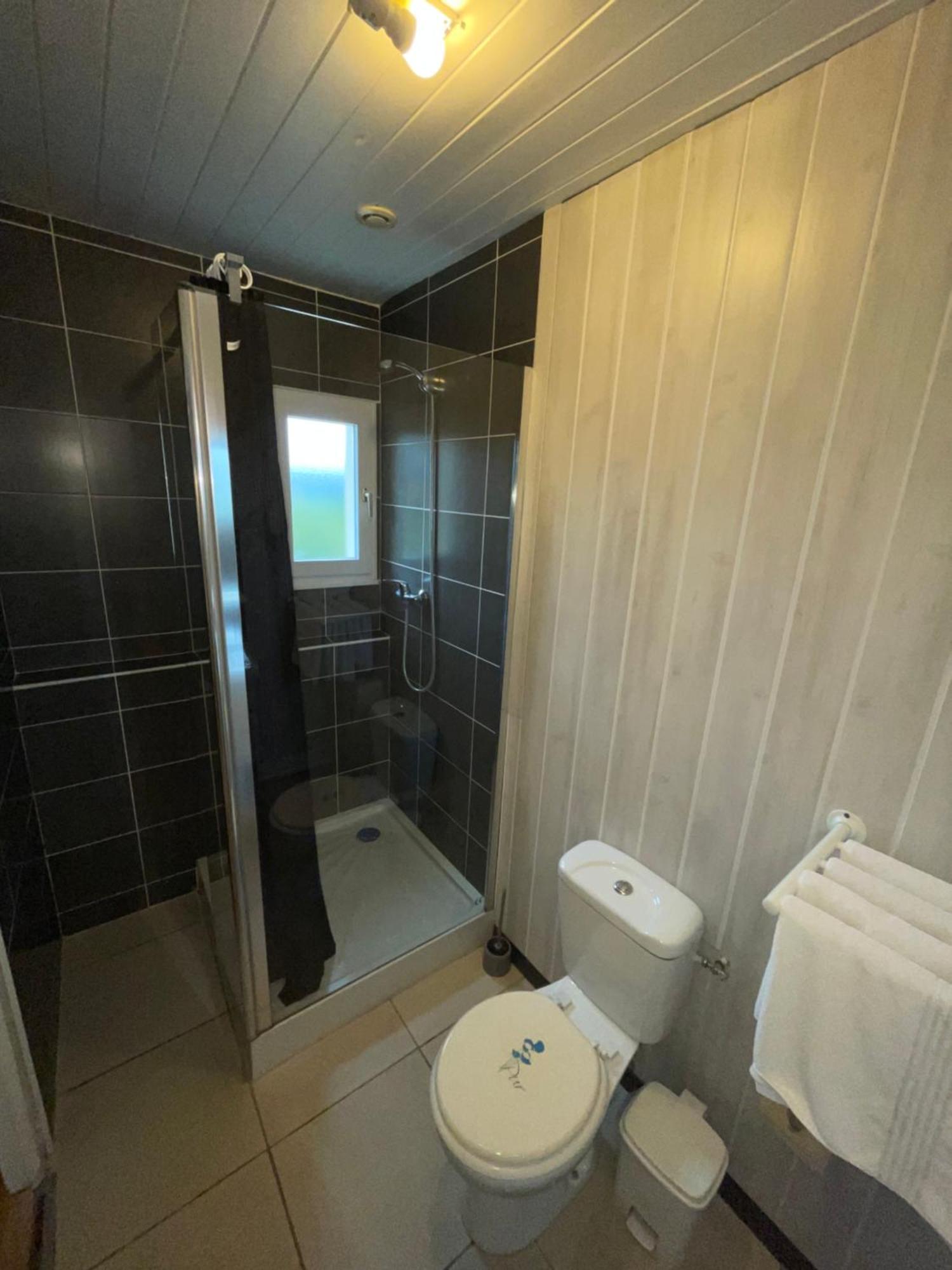 Hotel Auberge Des Charmilles Sainte-Soulle Δωμάτιο φωτογραφία